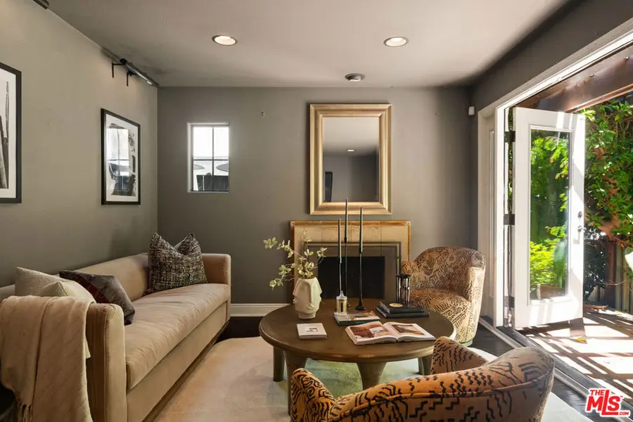 11717 Landale Street, Studio City, CA 91607 - #2