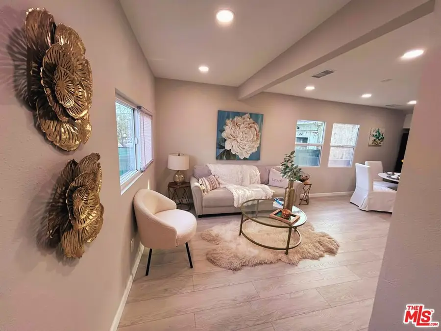 1109 N Chester Avenue, Inglewood, CA 90302 - #3
