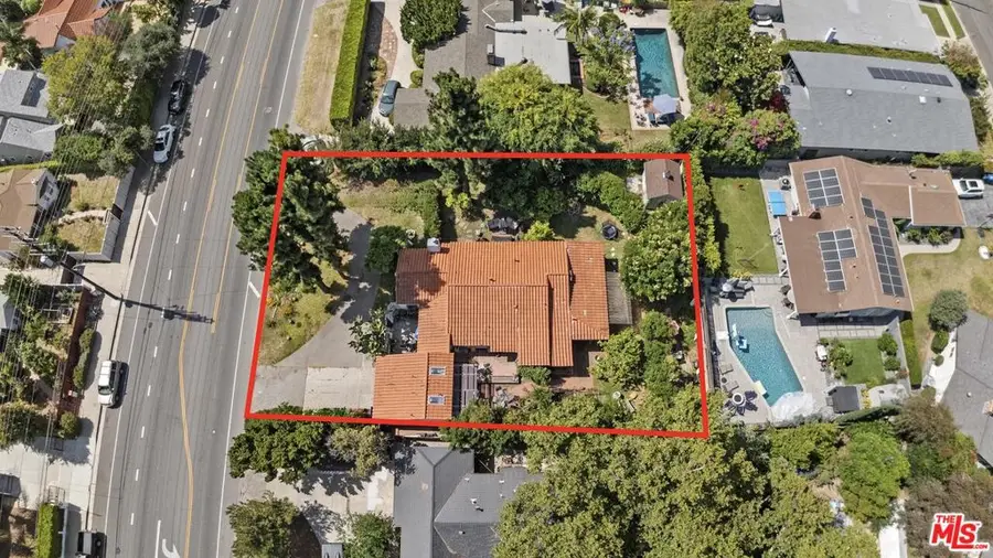5535 Hazeltine Avenue, Sherman Oaks, CA 91401 - #3