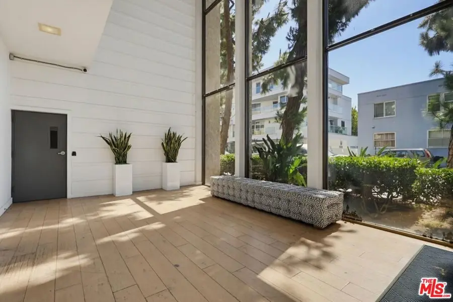 1140 E Ocean Boulevard #220, Long Beach, CA 90802 - #2