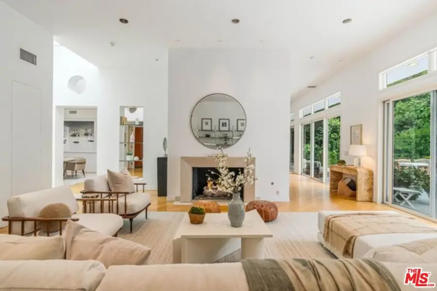 816 N Kenter Avenue, Los Angeles, CA 90049 - #2