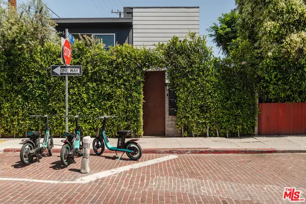 40 18th Avenue, Venice, CA 90291