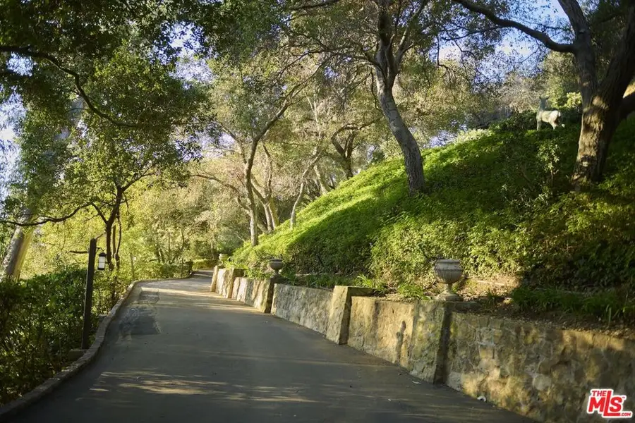9631 Cedarbrook Drive, Beverly Hills, CA 90210 - #2