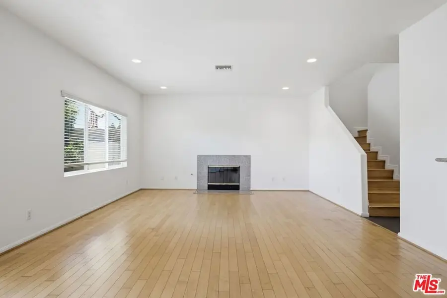 20300 Vanowen Street #41, Winnetka, CA 91306 - #3