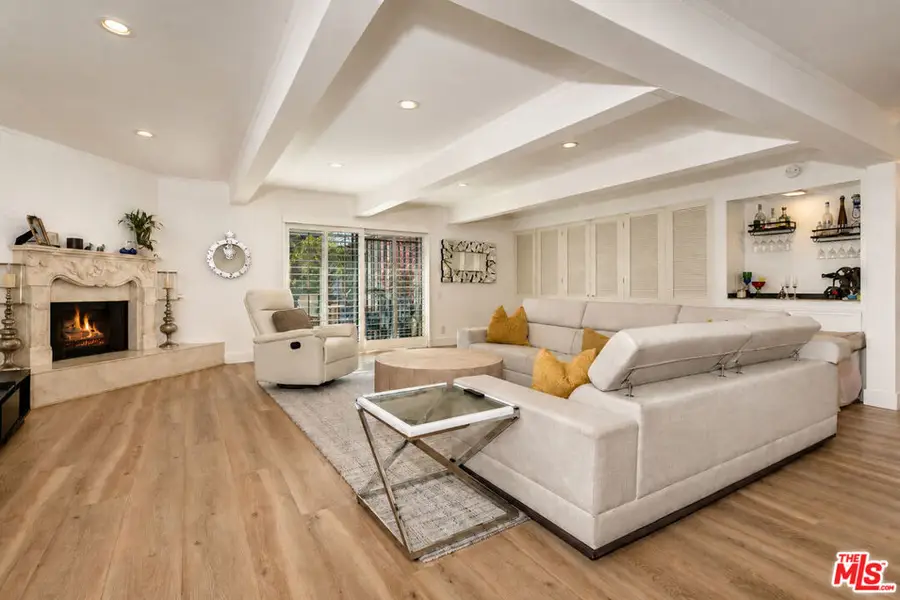 2385 Roscomare Road #D17, Los Angeles, CA 90077 - #3