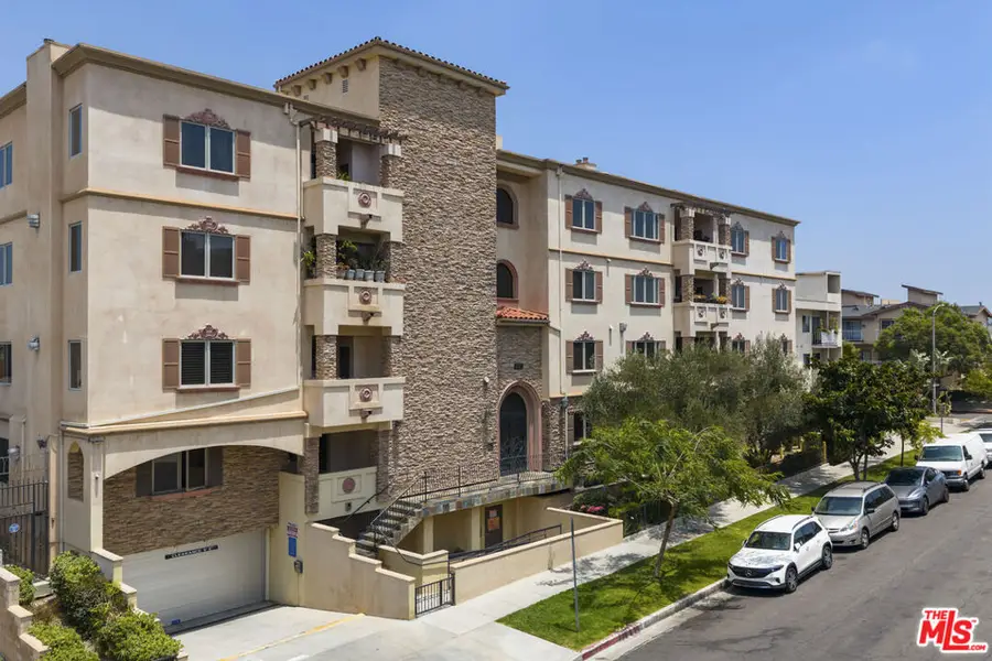 5057 Maplewood Avenue #202, Los Angeles, CA 90004 - #2