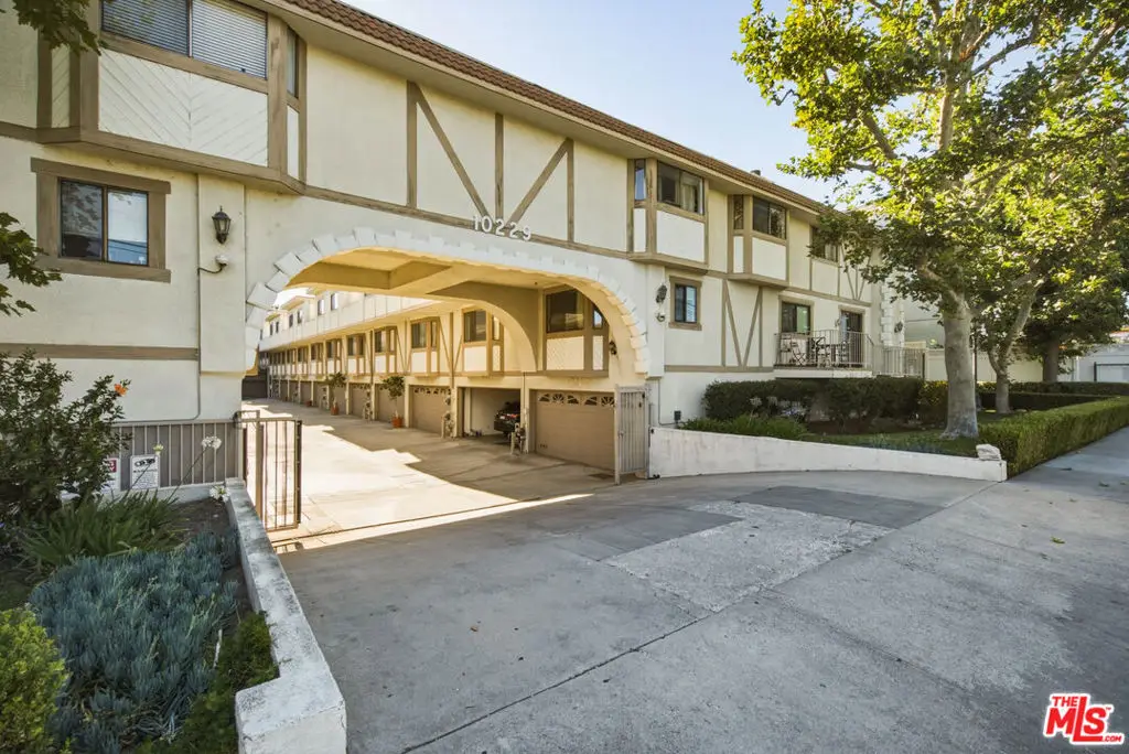 10229 Variel Avenue #12, Chatsworth, CA 91311 - #1