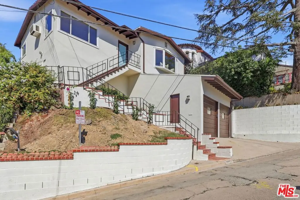 3907 Franklin Avenue, Los Angeles, CA 90027 - #1