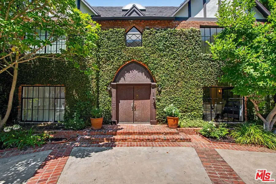 2411 Benedict Canyon Drive, Beverly Hills, CA 90210 - #2