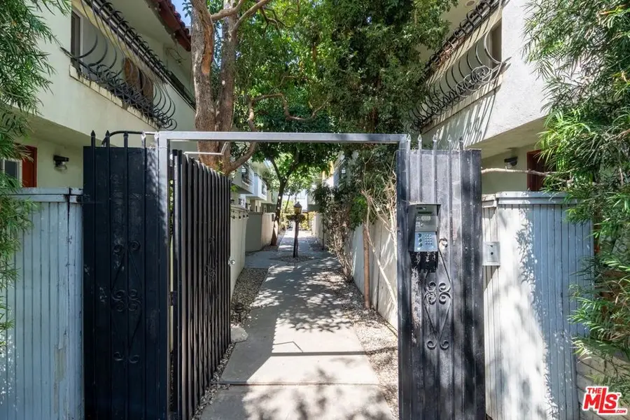 3338 Mentone Avenue, Los Angeles, CA 90034 - #2