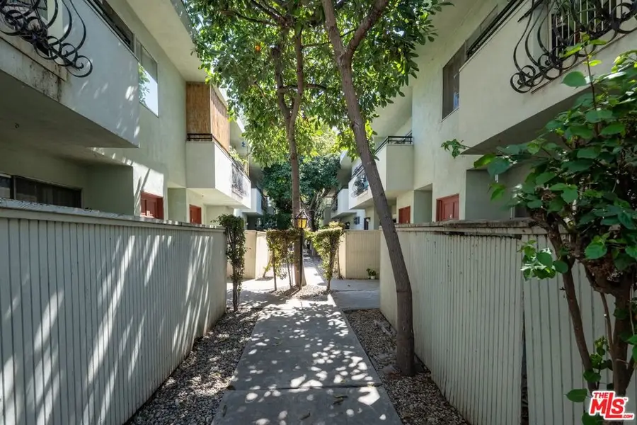 3338 Mentone Avenue, Los Angeles, CA 90034 - #3