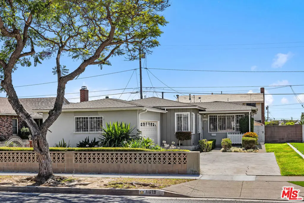 11619 Daleside Avenue, Hawthorne, CA 90250 - #1