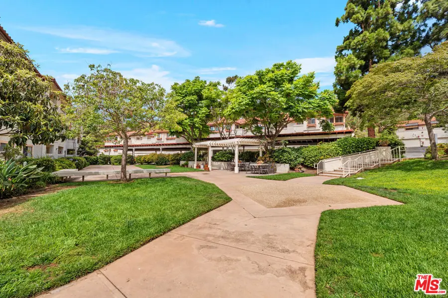501 Palisades Drive #207, Pacific Palisades, CA 90272 - #3