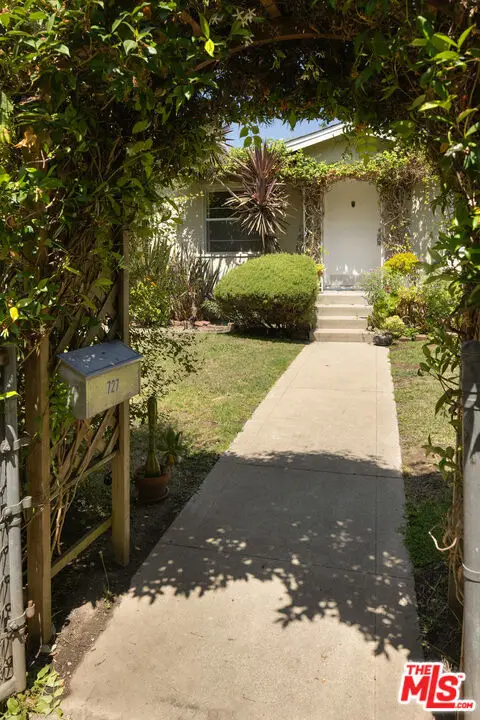 727 Amoroso Place, Venice, CA 90291 - #2