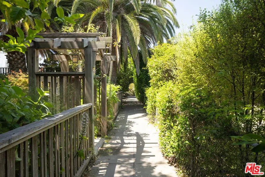 727 Amoroso Place, Venice, CA 90291 - #3