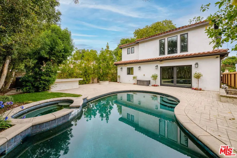 2627 Castle Heights Place, Los Angeles, CA 90034 - #2