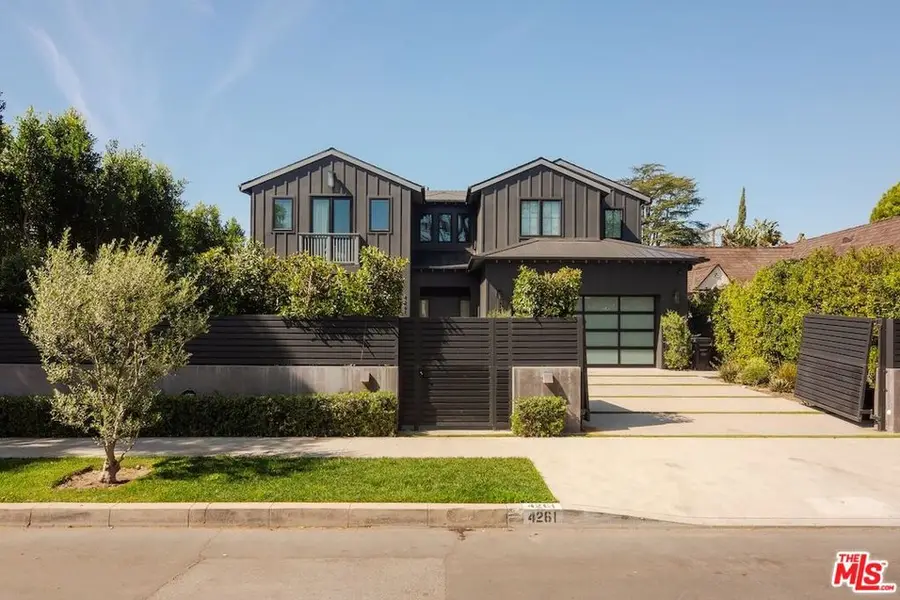 4261 Denny Avenue, Toluca Lake, CA 91602 - #2