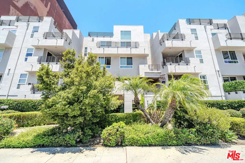 4925 Wilshire Boulevard #302, Los Angeles, CA 90010 - #1