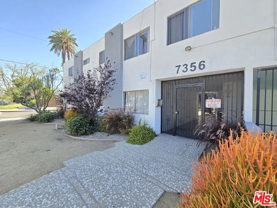 7356 Haskell Avenue, Van Nuys, CA 91406 - #1