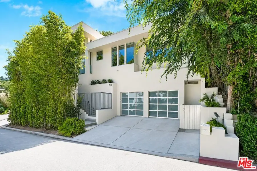 2241 Bowmont Drive, Beverly Hills, CA 90210 - #2