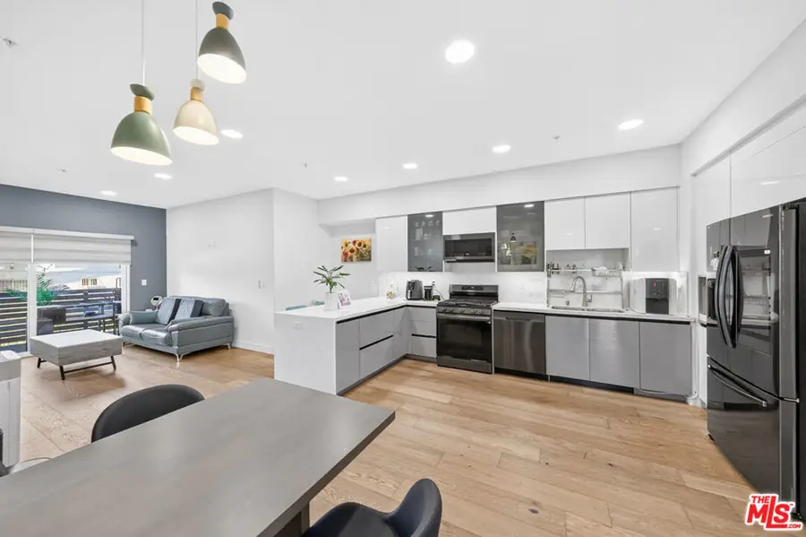 820 S Wilton Place #201, Los Angeles, CA 90005 - #3