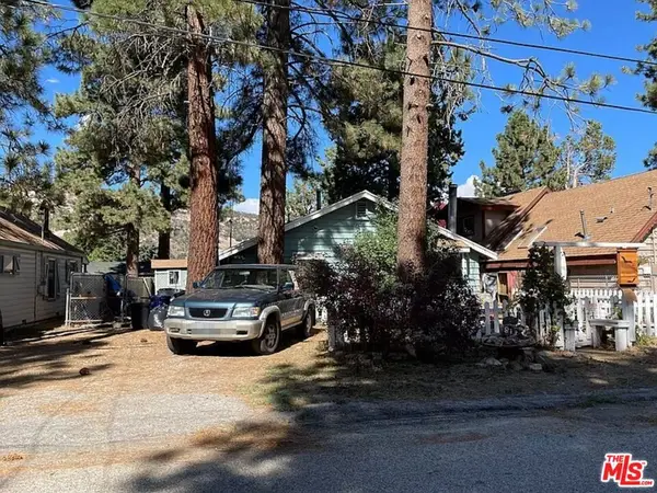 813 E Mountain View Boulevard, Big Bear City, CA 92314