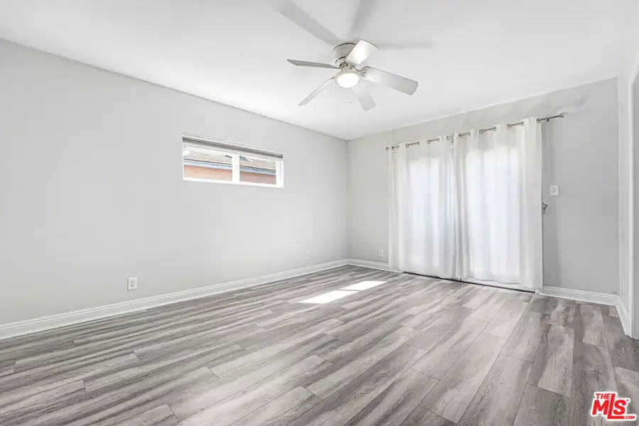 6659 Zelzah Avenue, Reseda, CA 91335 - #3
