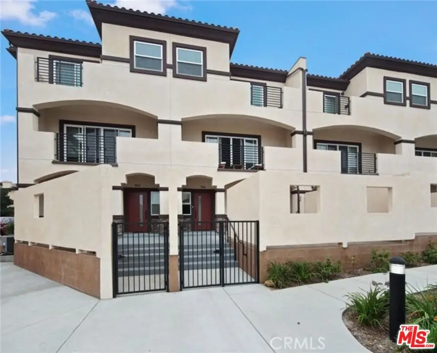 904 Warwick Avenue, Thousand Oaks, CA 91360 - #1