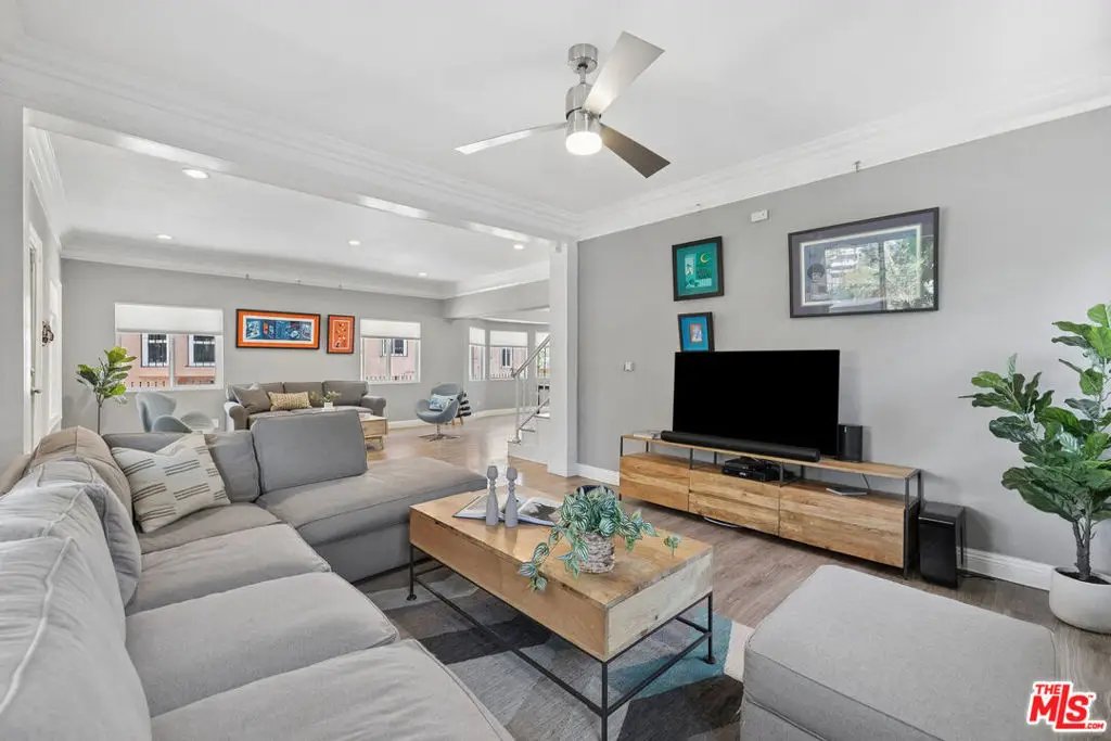 1150 W 48th Street, Los Angeles, CA 90037 - #1