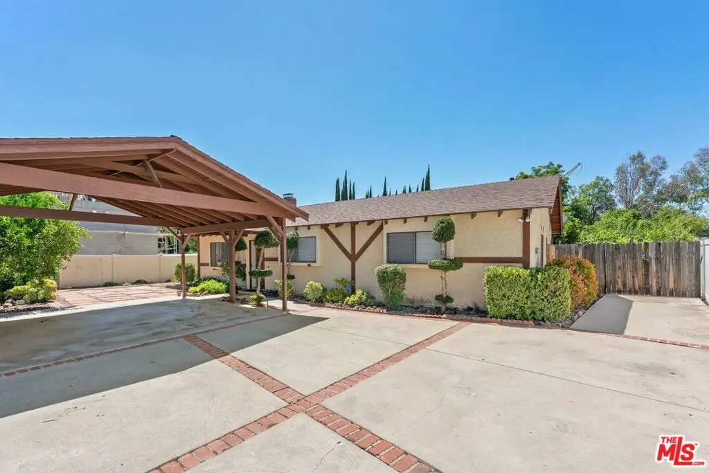 22930 Collins Street, Woodland Hills, CA 91367 - #1