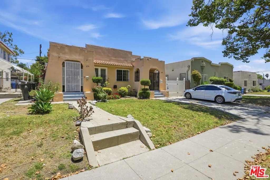 936 S Lucerne Boulevard, Los Angeles, CA 90019 - #1