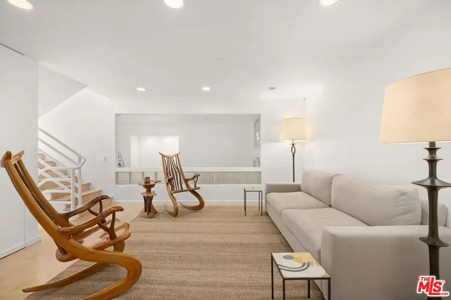 2641 Rinconia Drive, Los Angeles, CA 90068 - #2