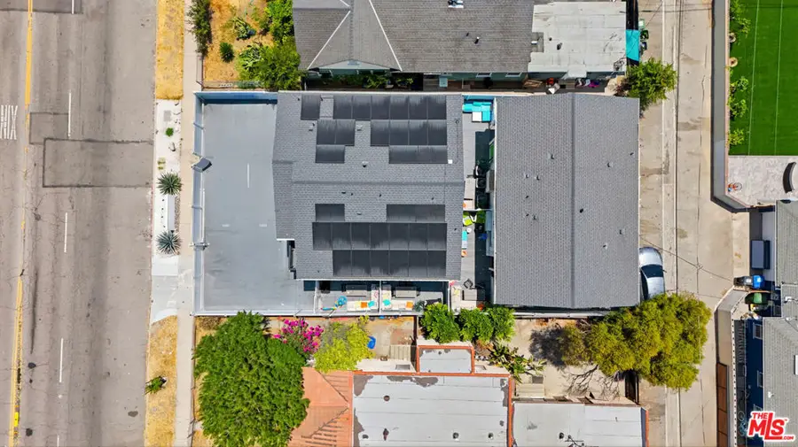 5853 Vineland Avenue, North Hollywood, CA 91601 - #2