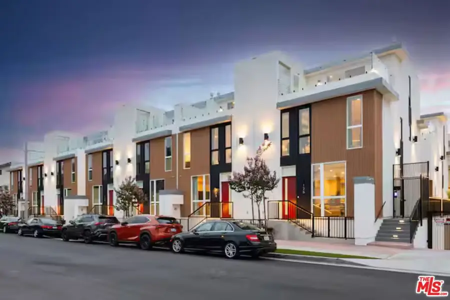 117 W Plymouth, Inglewood, CA 90302 - #2
