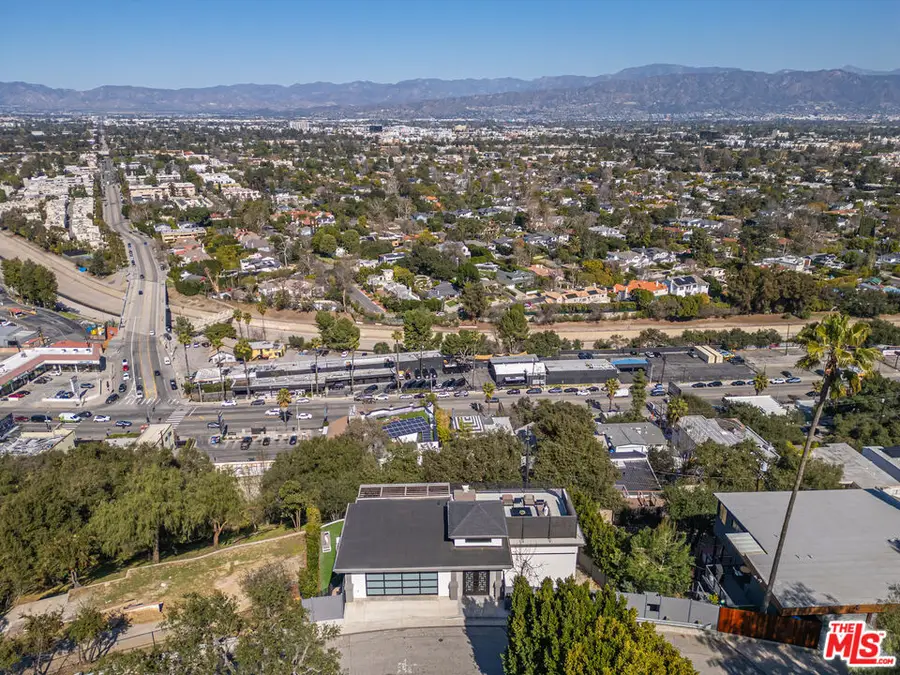 11729 Laurelwood Drive, Studio City, CA 91604 - #2