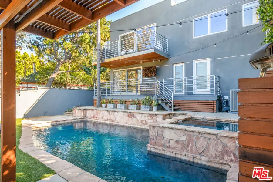 6830 Cahuenga Park Trail, Los Angeles, CA 90068 - #2