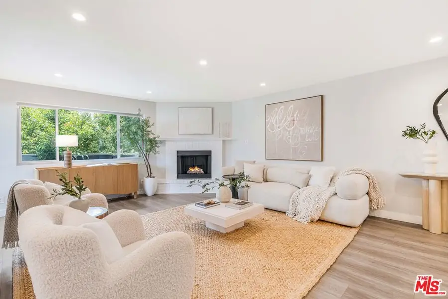 930 California Avenue #201, Santa Monica, CA 90403 - #2