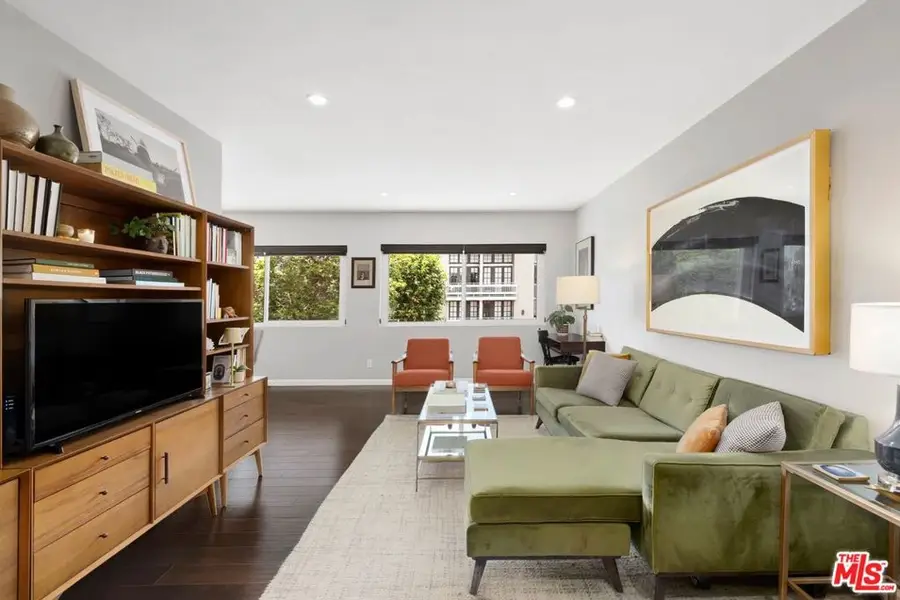 1722 Brockton Avenue #16, Los Angeles, CA 90025 - #2