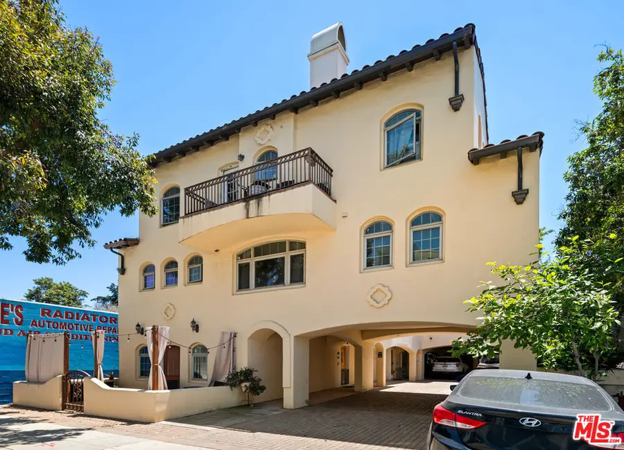 44 E Thompson Boulevard, San Buenaventura Ventura, CA 93001 - #2