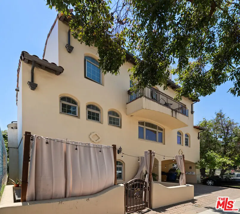 44 E Thompson Boulevard, San Buenaventura Ventura, CA 93001 - #3