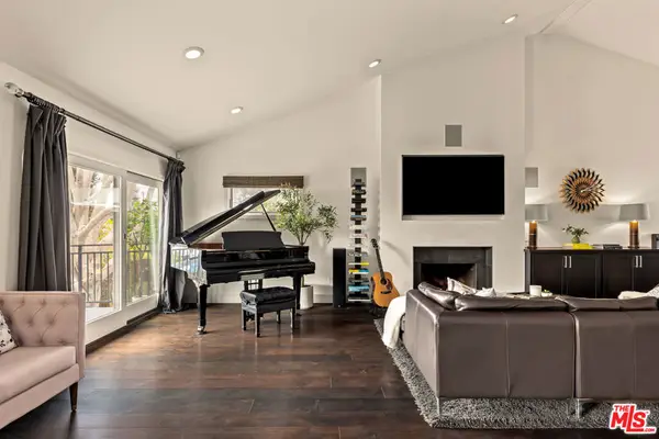 8231 Gulana Avenue, Playa Del Rey, CA 90293
