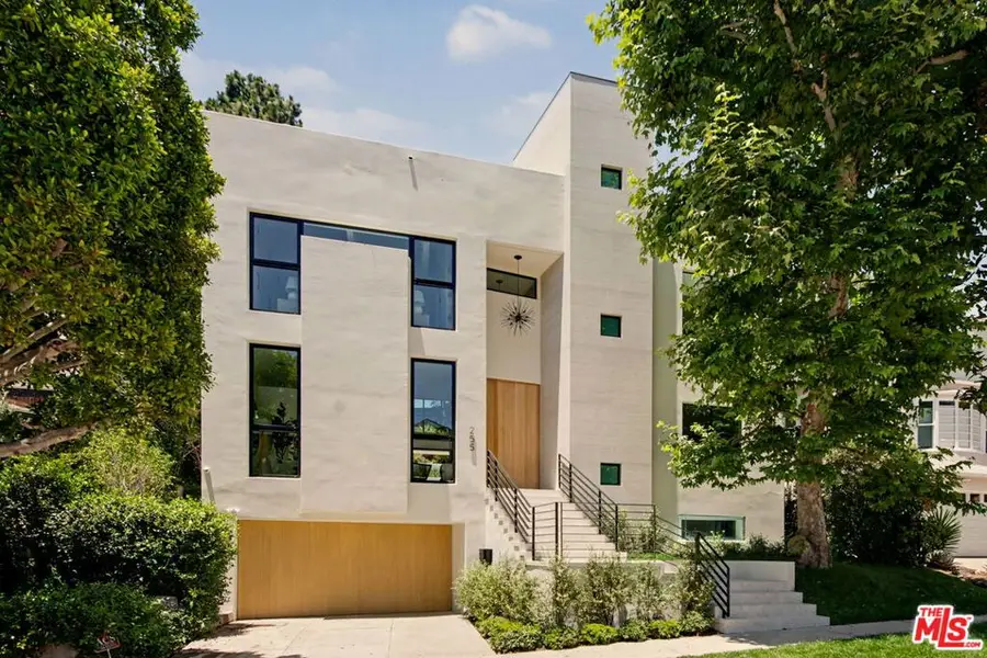 255 S Bentley Avenue, Los Angeles, CA 90049 - #2