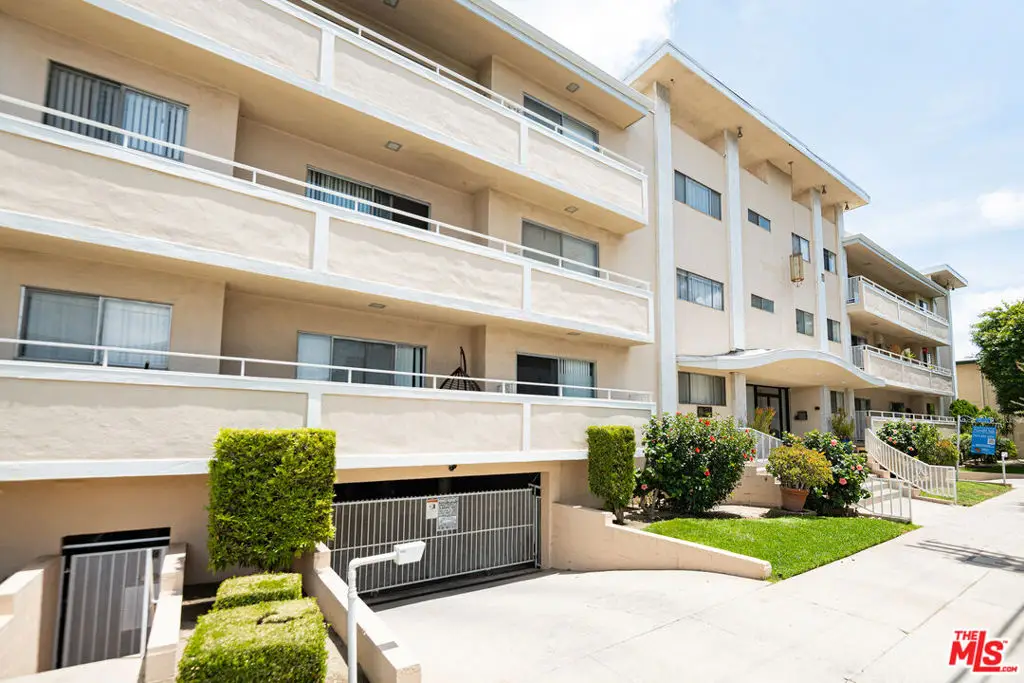 5150 Yarmouth Avenue, Encino, CA 91316 - #1