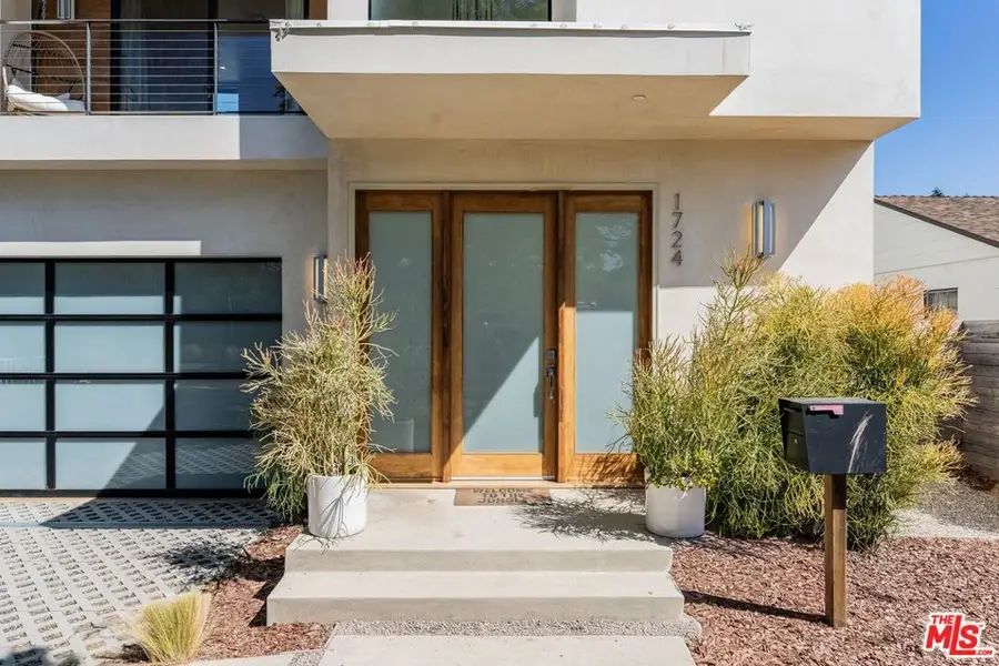 1724 Pine Street, Santa Monica, CA 90405 - #3