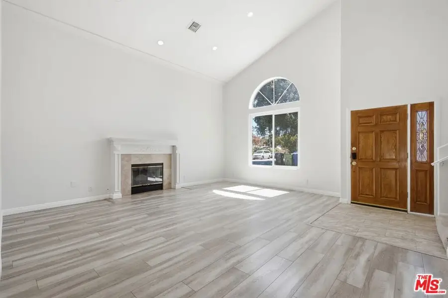 19250 Oxnard Street, Tarzana, CA 91356 - #3