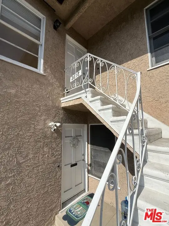 2616 S Barrington Avenue, Los Angeles, CA 90064 - #2