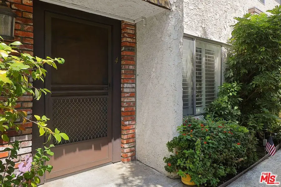 12951 Riverside Drive #4, Sherman Oaks, CA 91423 - #3