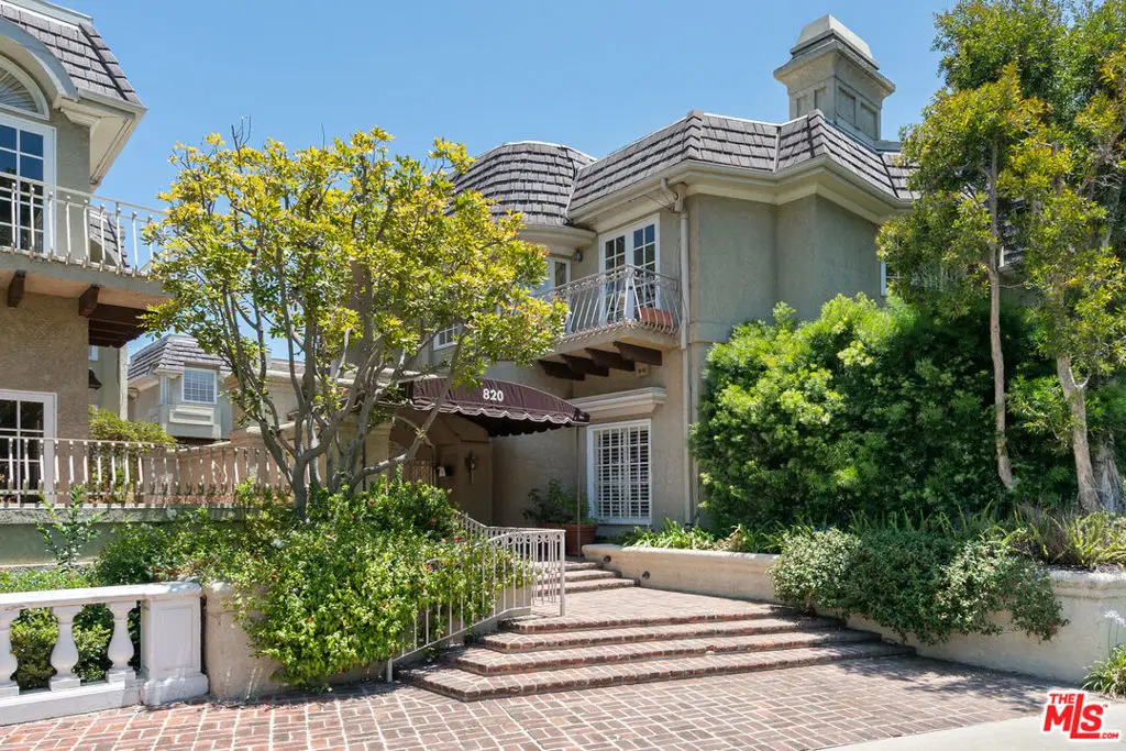 820 S Gretna Green Way #6, Los Angeles, CA 90049 - #1