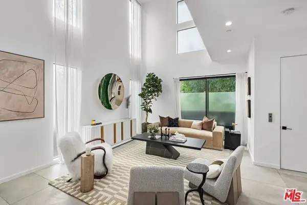 1349 1/2 N Gardner Street, Los Angeles, CA 90046