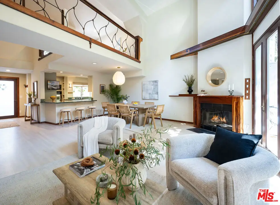 2811 Arizona Avenue #4, Santa Monica, CA 90404 - #1